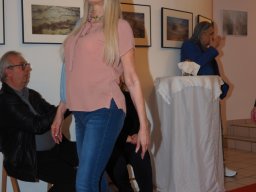 Fashion Show in der Contemplor Galerie Wien am 16. 03. 2024